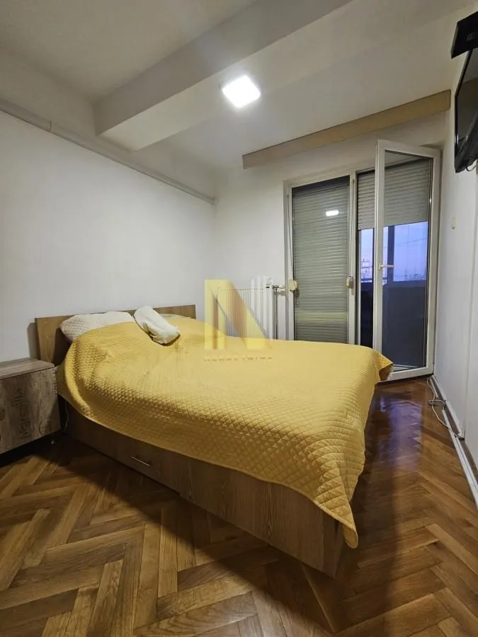 Prodaja, četvorosoban stan, 105m², Socijalno, Novi Sad Sve Podlokacije