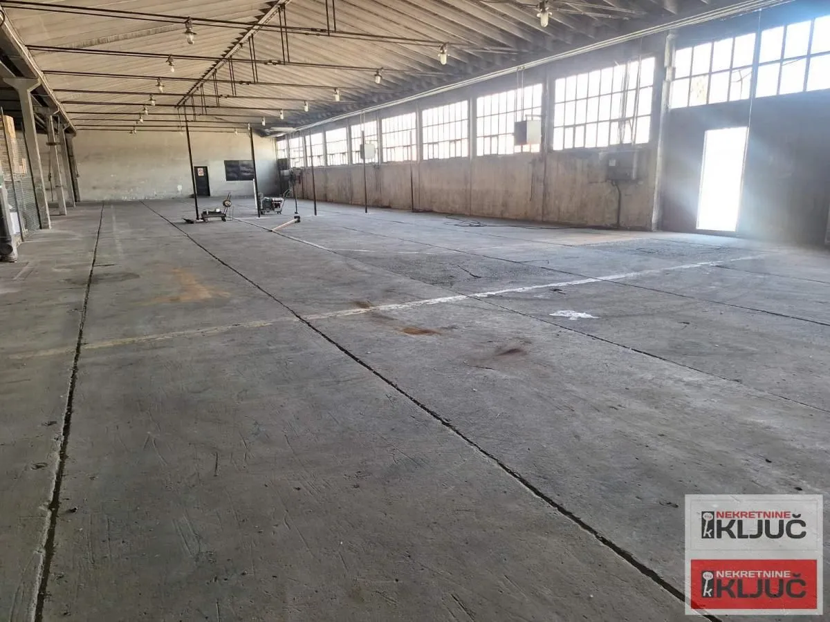 Rent, office space, 1200m², Salajka, Novi Sad Sve Podlokacije
