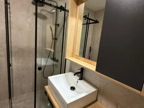 Rent, two bedroom apartment, 65m², Tološi, Podgorica - image 10