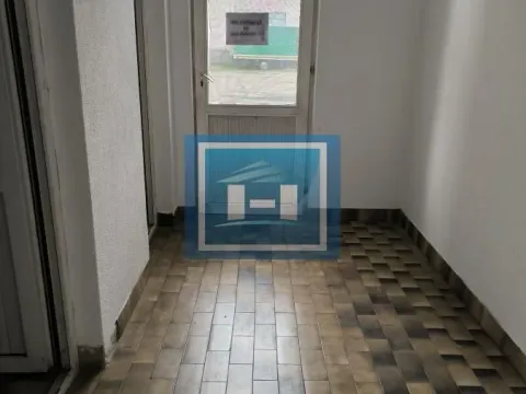 Rent, office space, 230m², Ćuprija, Srbija - image 6