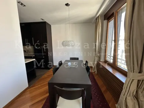 Izdavanje, četvorosoban stan, 118m², Vračar Hram, Vračar Sve Podlokacije - image 4