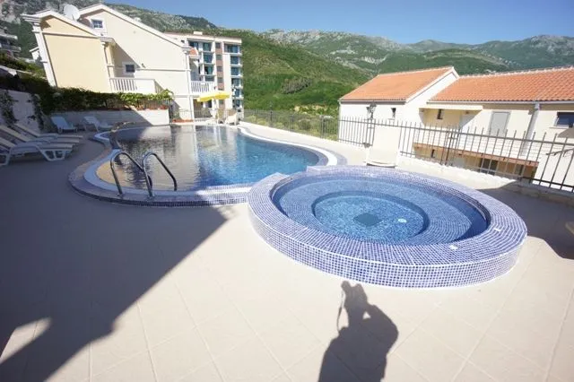 Sale, apartment, 60m², Bečići, Budva