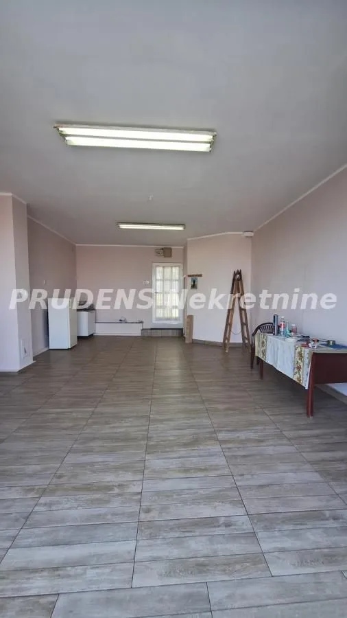 Izdavanje, poslovni prostor, 39m², Voždovac Sve Podlokacije, Beograd