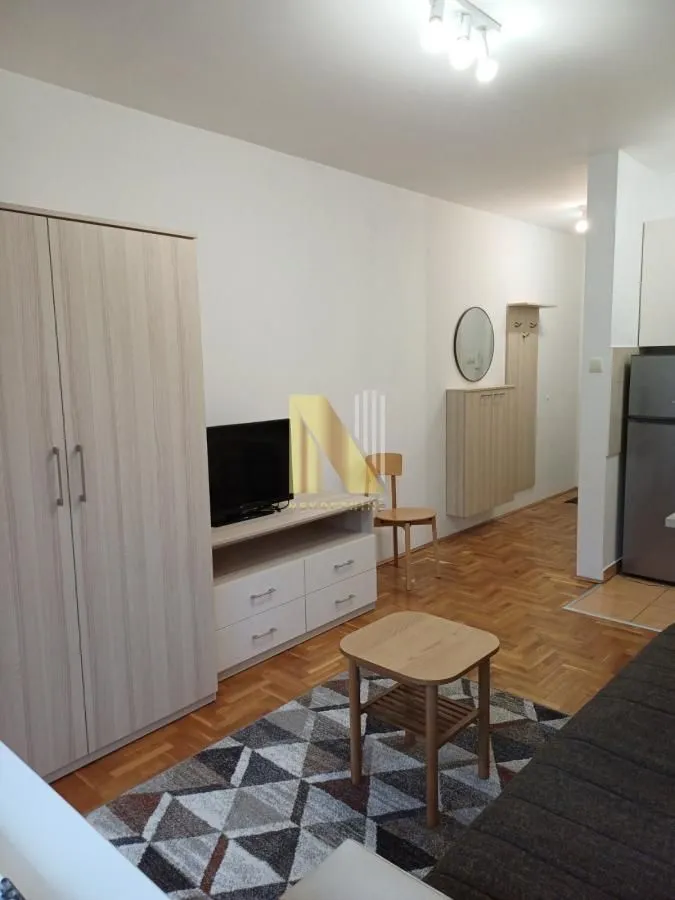 Izdavanje, garsonjera, 26m², Detelinara, Novi Sad Sve Podlokacije