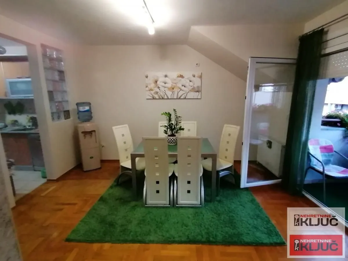 Prodaja, trosoban stan, 87m², Bulevar Oslobodjenja, Novi Sad Sve Podlokacije