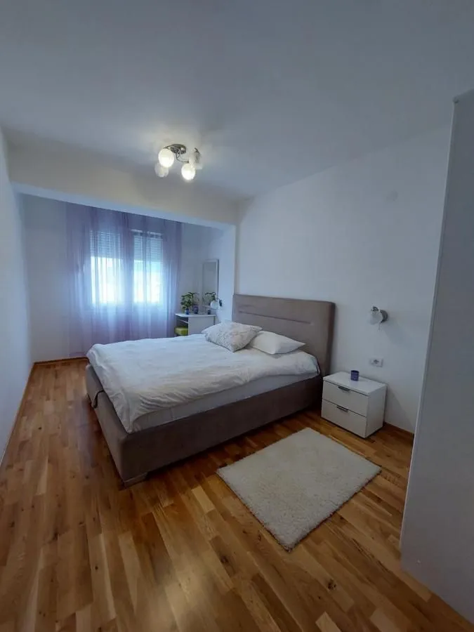 Rent, two bedroom apartment, 70m², Centar, Tivat