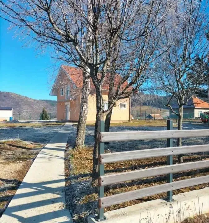 Prodaja, kuća, 130m², Crljenice, Pljevlja