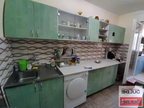 Sale, three bedroom apartment, 76m², Sajmište, Novi Sad - image 12
