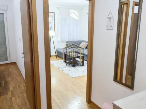 Izdavanje, jednosoban stan, 43m², City Kvart, Podgorica - image 5