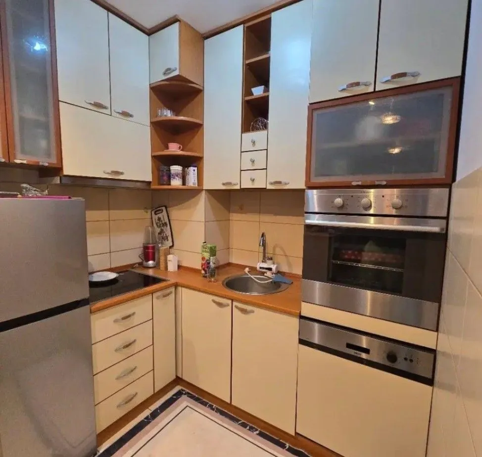 Izdavanje, jednosoban stan, 45m², Stari Aerodrom, Podgorica