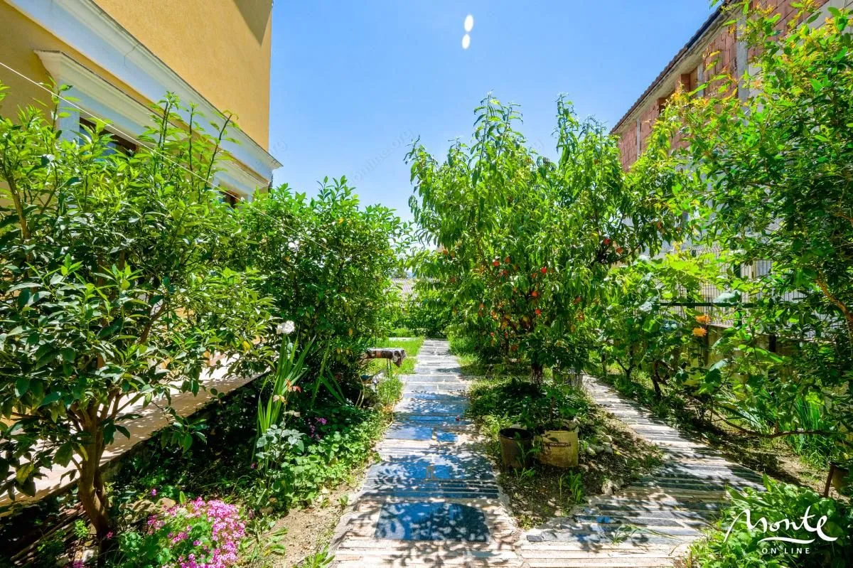 Prodaja, kuća, 316m², Tivat, Crna Gora