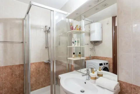 Sale, two bedroom apartment, 33m², Budva, Crna Gora - image 10