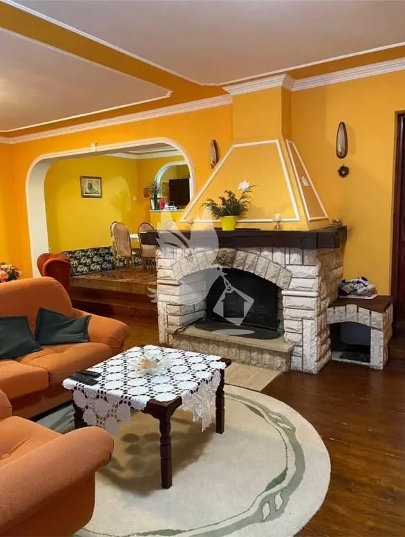 Sale, house, 250m², Mladenovac, Beograd