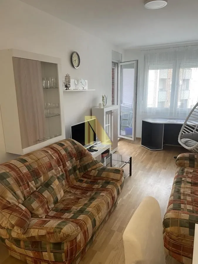 Izdavanje, dvosoban stan, 47m², Avijatičarsko naselje, Novi Sad Sve Podlokacije