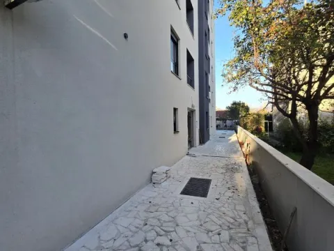 Sale, one bedroom apartment, 52m², City Kej, Podgorica - image 6