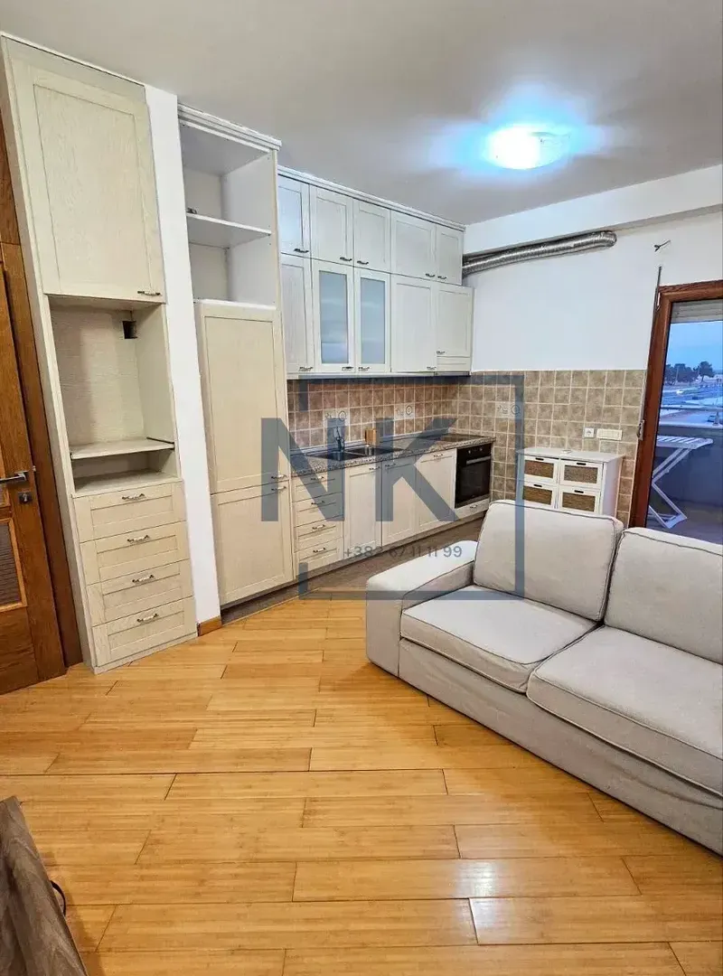 Izdavanje, dvosoban stan, 64m², Stari Aerodrom, Podgorica