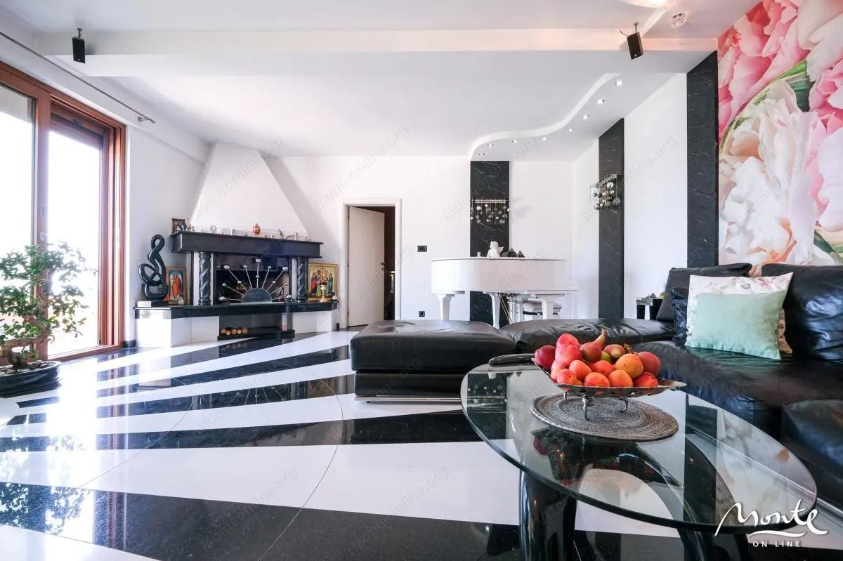 Sale, house, 430m², Bečići, Budva