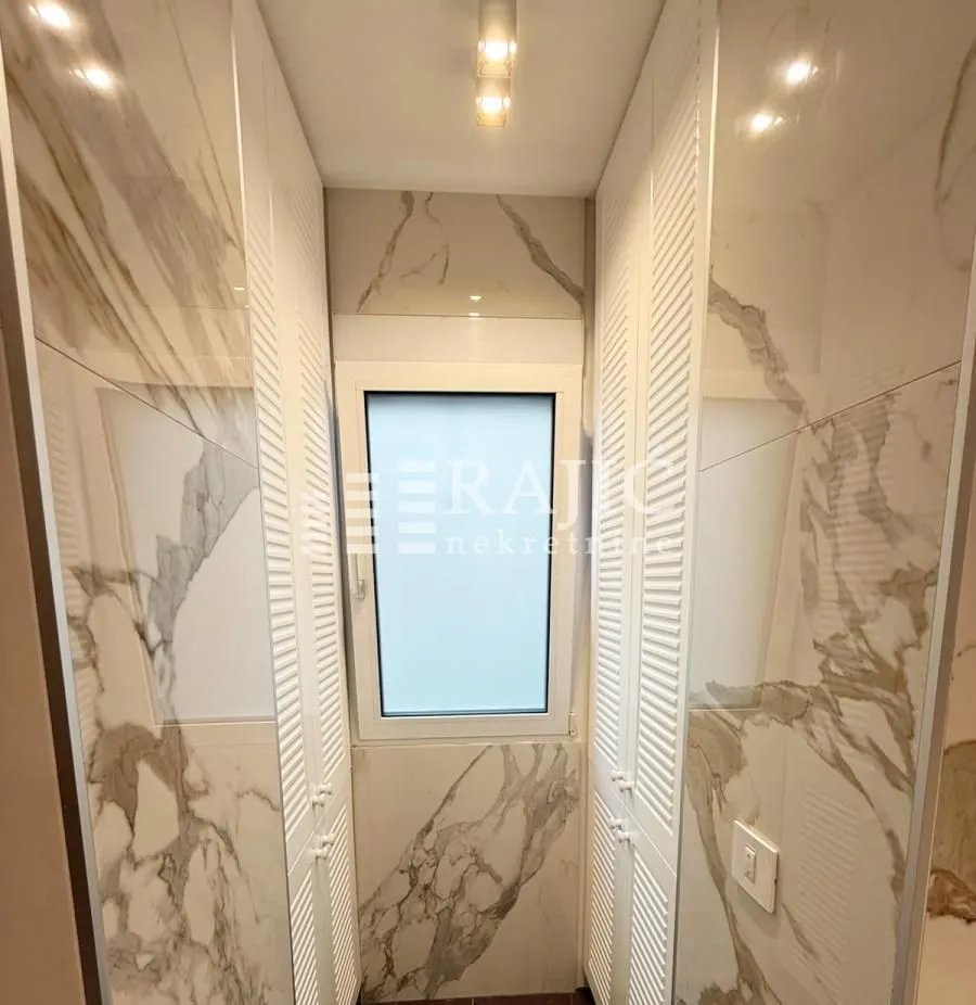 Rent, four bedroom apartment, 100m², Stari Grad, Beograd
