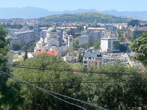 Rent, three bedroom apartment, 100m², Malo Brdo, Podgorica - image 10