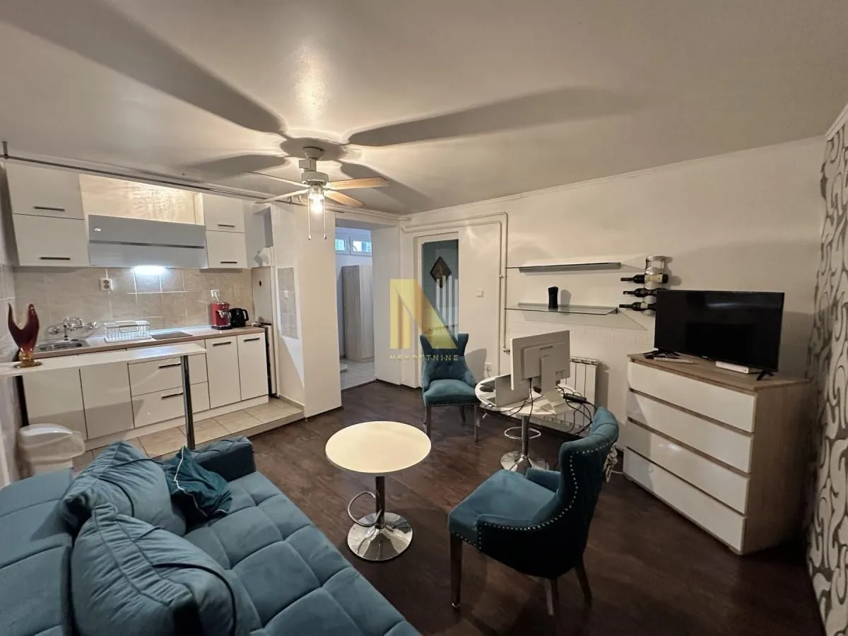 Prodaja, poslovni prostor, 44m², Centar, Novi Sad