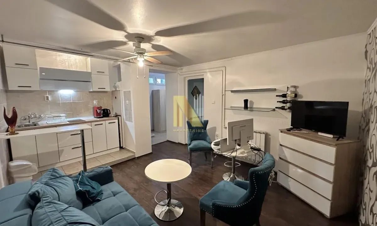 Sale, office space, 44m², Centar, Novi Sad