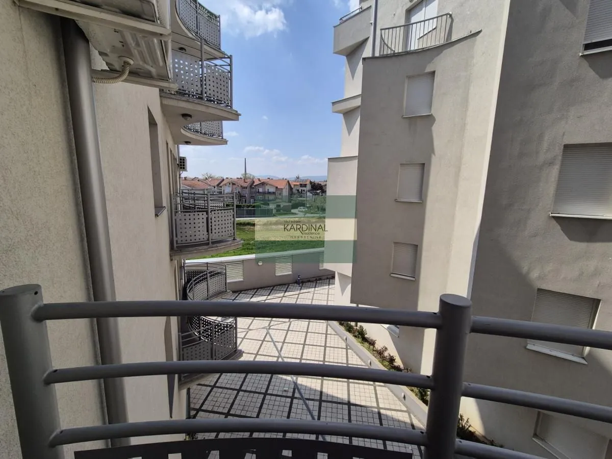 Prodaja, trosoban stan, 72m², Aqua park, Jagodina