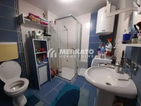 Prodaja, kuća, 198m², Čenta, Zrenjanin - image 2