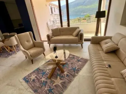 Izdavanje, dvosoban stan, 75m², Đenovići, Herceg Novi - image 8