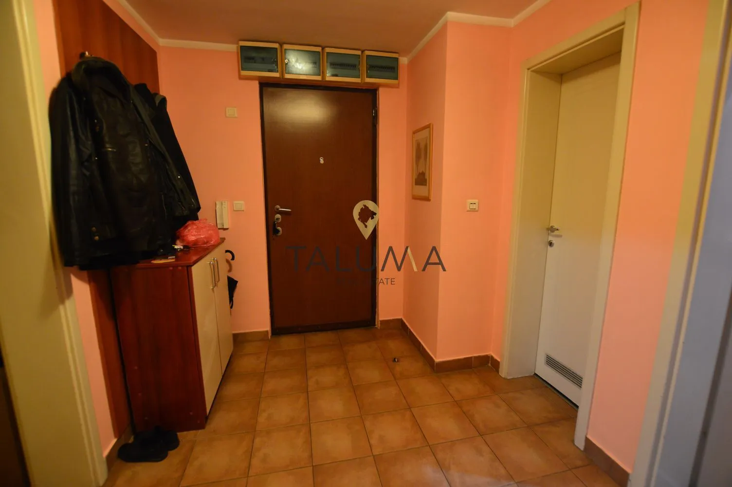Prodaja, trosoban stan, 121m², Preko Morače, Podgorica