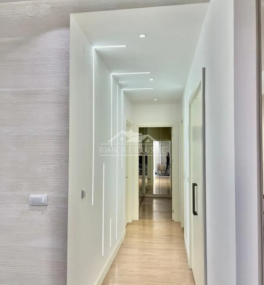 Prodaja, trosoban stan, 88m², Savski Venac, Beograd