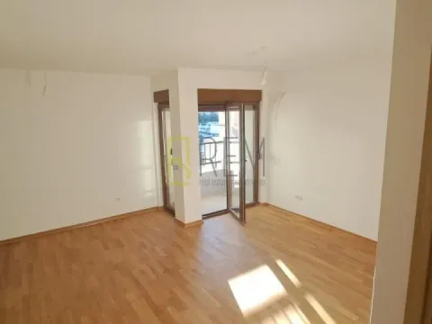 Prodaja, garsonjera, 31m², Stari Aerodrom, Podgorica - image 6