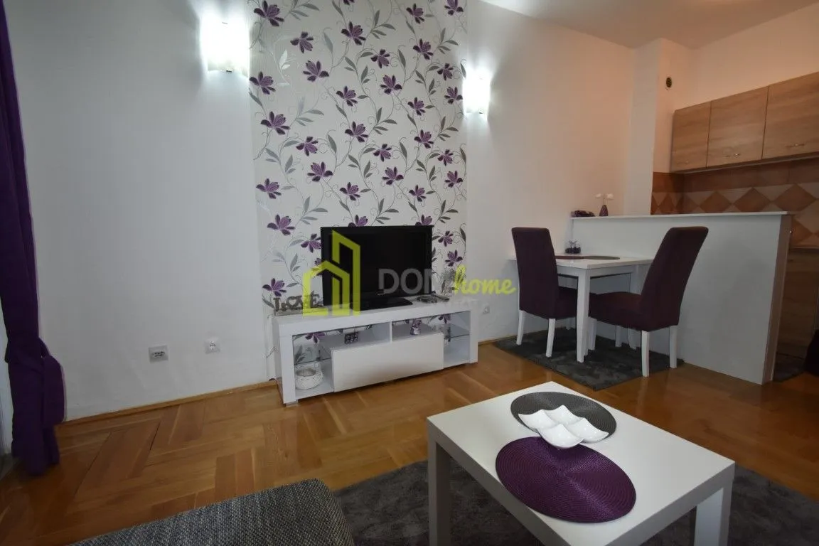 Prodaja, garsonjera, 27m², Stari Aerodrom, Podgorica