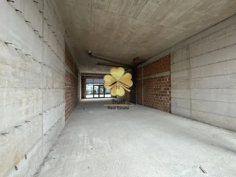 Sale, office space, 100m², Stari Aerodrom, Podgorica - image 2