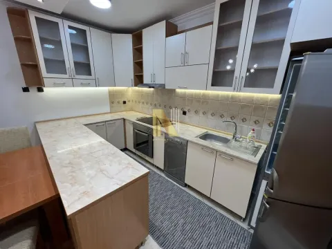 Izdavanje, trosoban stan, 69m², Bulevar Oslobodjenja, Novi Sad Sve Podlokacije - image 4