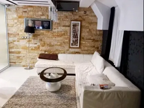 Sale, three bedroom apartment, 106m², Višnjička Banja, Palilula Sve Podlokacije