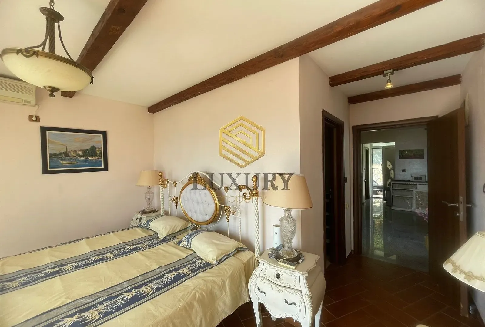 Izdavanje, kuća, 230m², Bečići, Budva