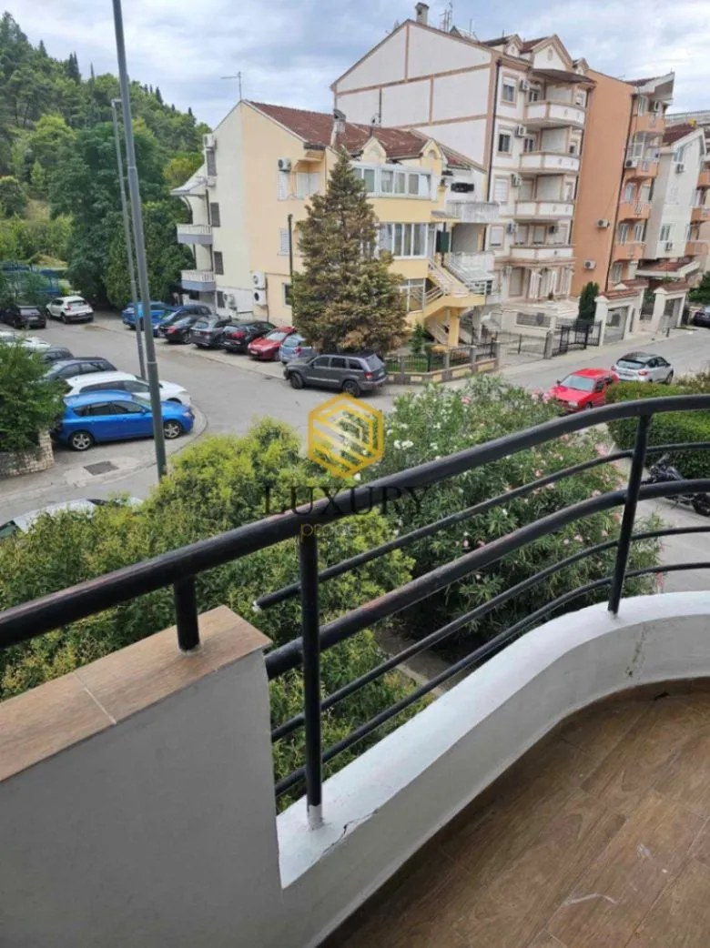 Izdavanje, trosoban stan, 90m², Ljubović, Podgorica