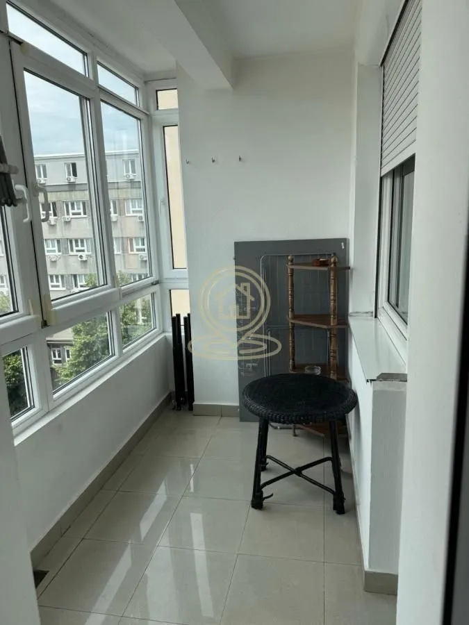 Rent, three bedroom apartment, 65m², Savski Venac, Beograd