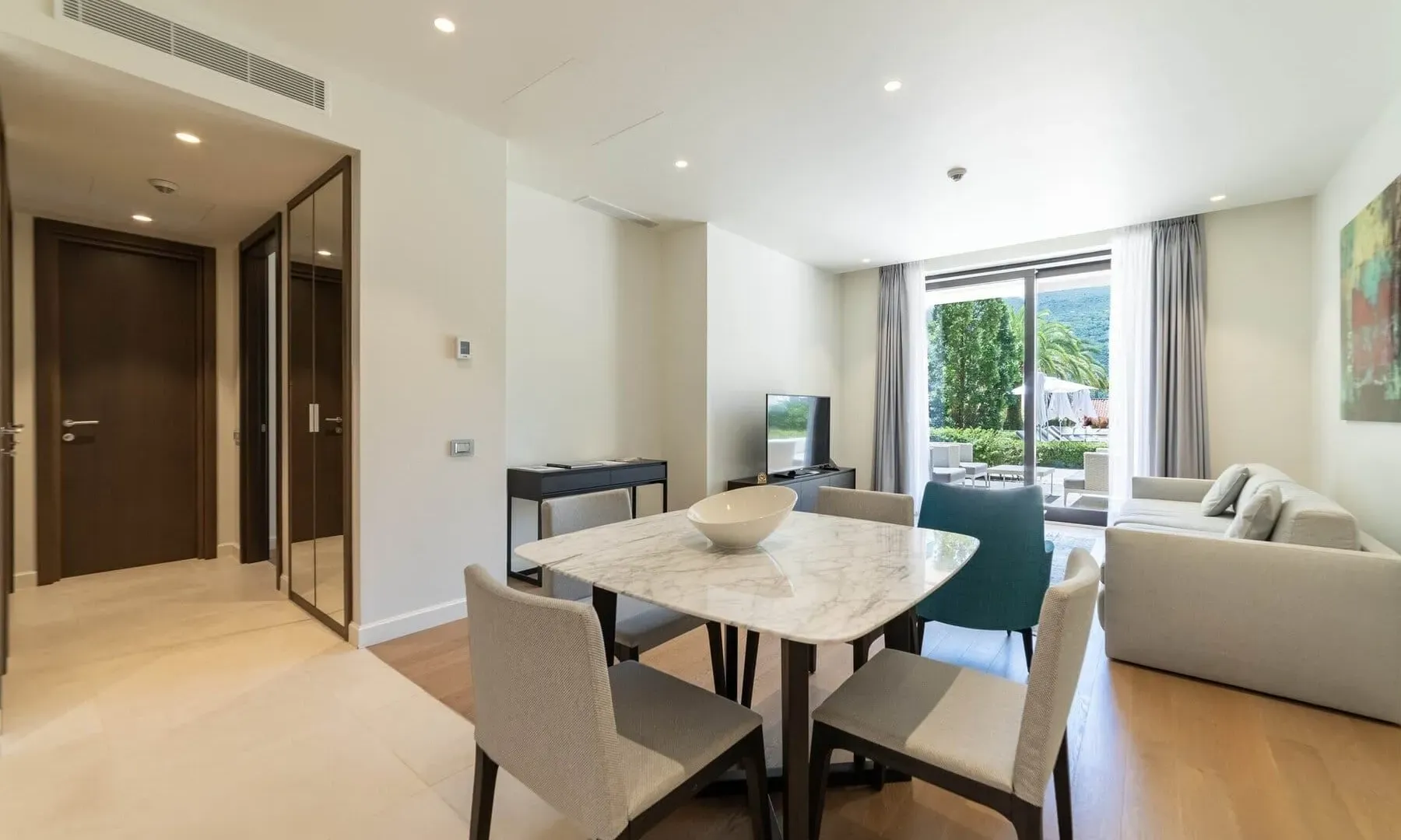 Prodaja, jednosoban stan, 90m², Portonovi, Herceg Novi