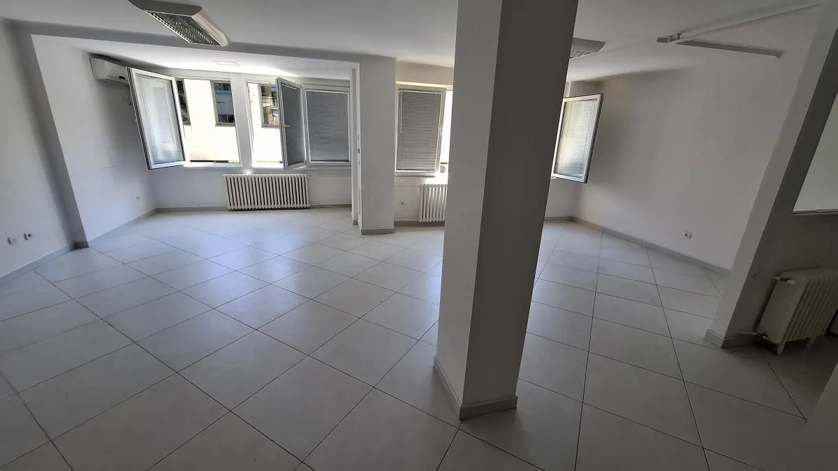 Izdavanje, poslovni prostor, 70m², Liman 2, Novi Sad Sve Podlokacije