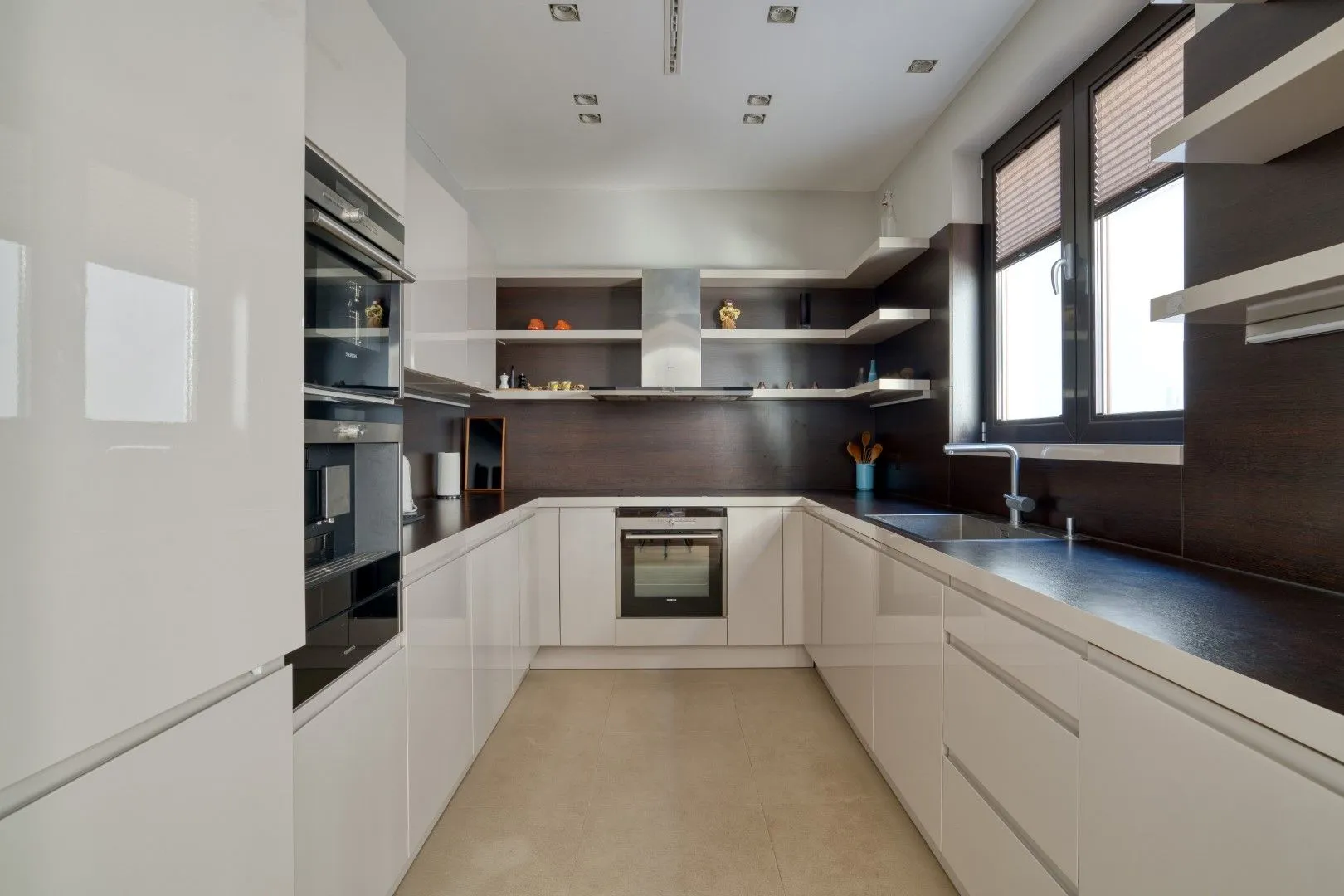 Sale, two bedroom apartment, 131m², Rijeka Reževići, Budva