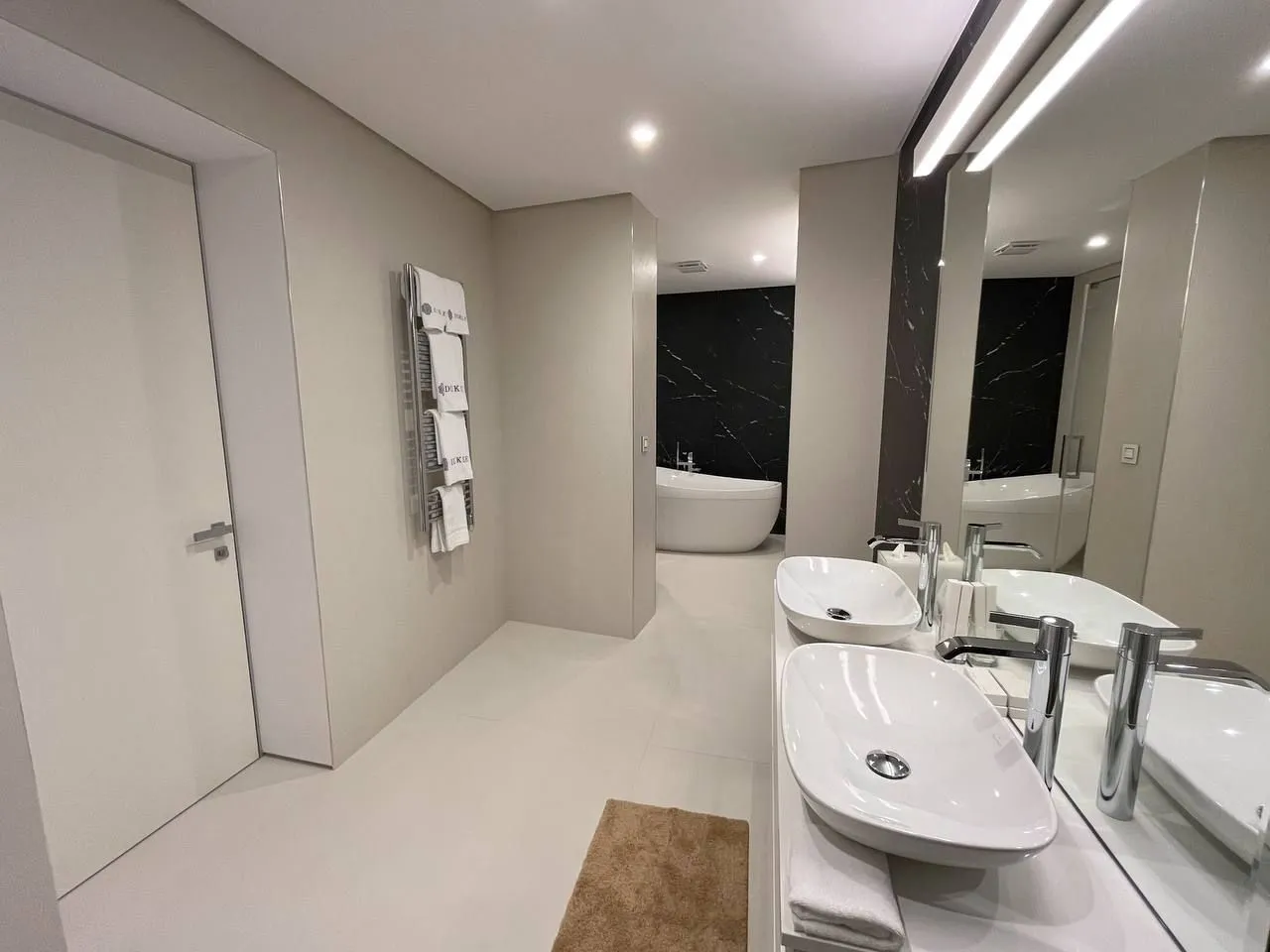 Sale, three bedroom apartment, 200m², Dukley Gardens, Budva