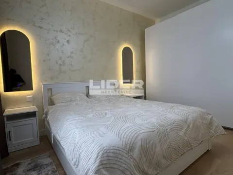 Rent, two bedroom apartment, 62m², Savski Venac, Beograd - image 8