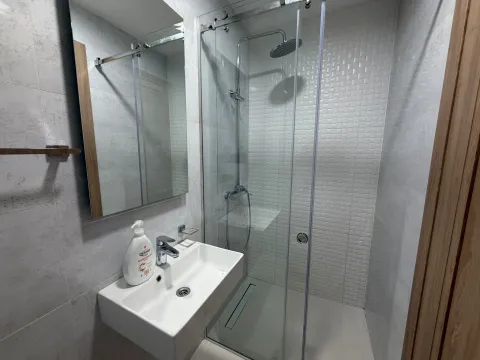 Izdavanje, dvosoban stan, 86m², Master Kvart, Podgorica - image 10