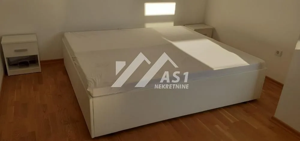 Izdavanje, trosoban stan, 74m², Podbara, Novi Sad Sve Podlokacije