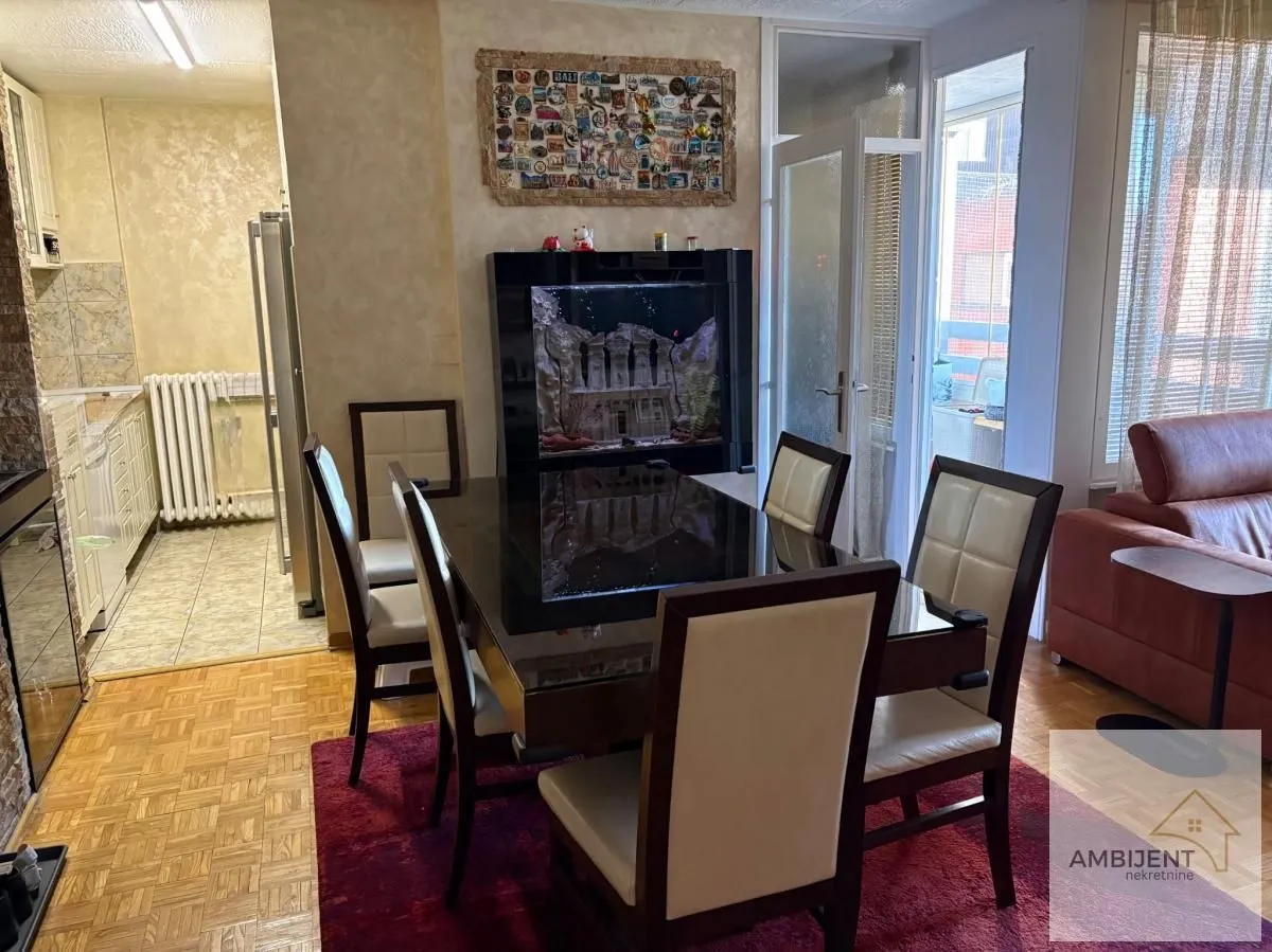 Prodaja, trosoban stan, 73m², Galenika, Beograd