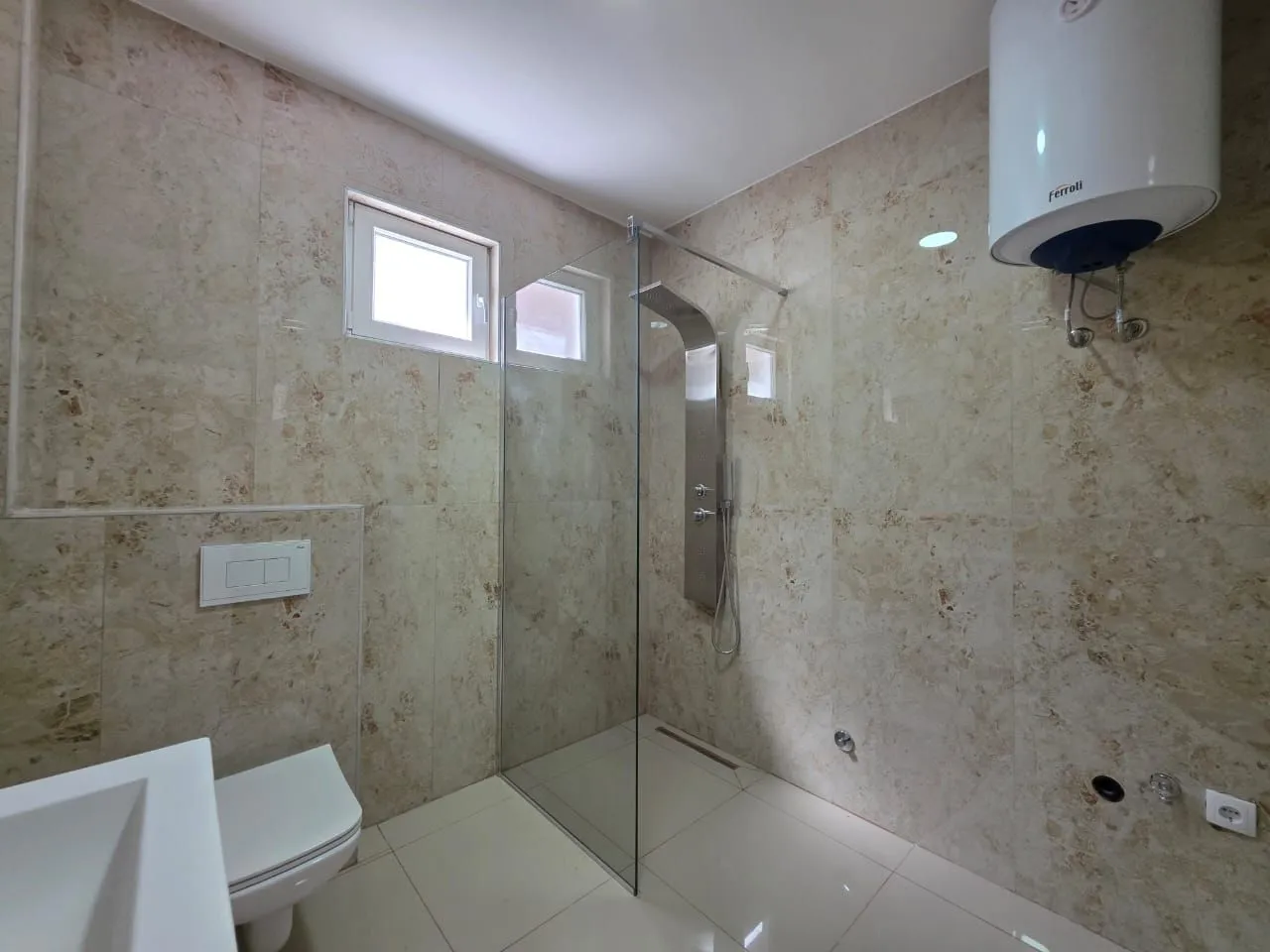 Sale, house, 180m², Ulcinj, Crna Gora