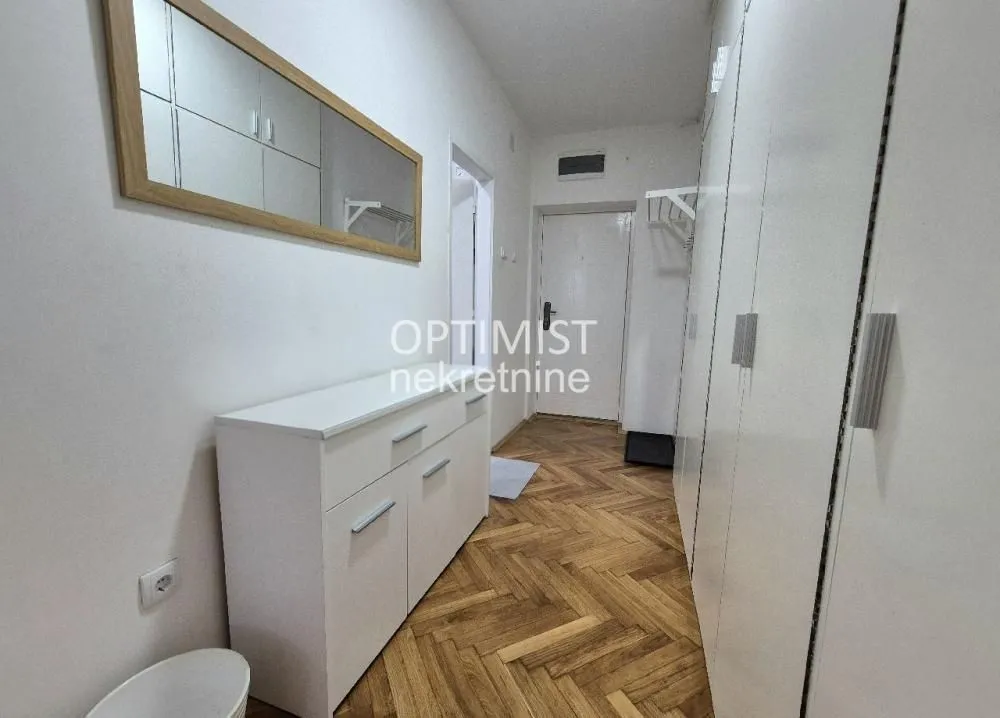 Rent, three bedroom apartment, 56m², Vračar Centar, Vračar Sve Podlokacije