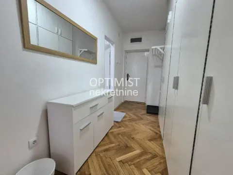 Rent, three bedroom apartment, 56m², Vračar Centar, Vračar Sve Podlokacije - image 4