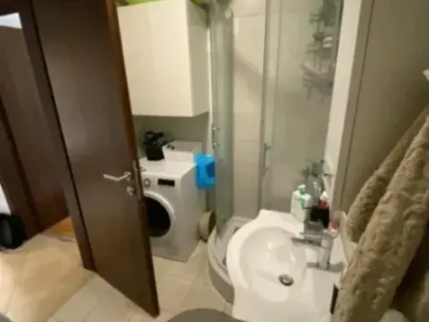 Prodaja, jednosoban stan, 40m², Stari Aerodrom, Podgorica - image 7